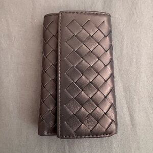 Elegant Navy Blue Leather Key Holder